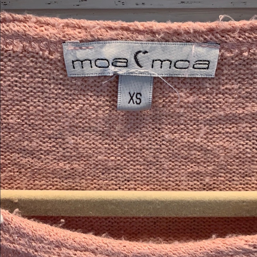 Pink sweater with lace detail size XS - Picture 2 of 2